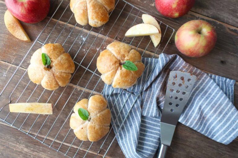 apple pumpkin puffs made from puff pastry
