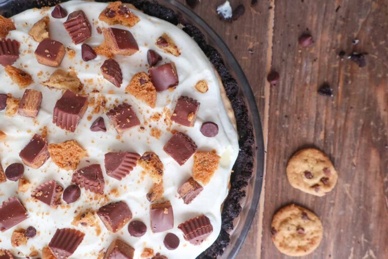 no bake peanut butter pie with chocolate chip cookies
