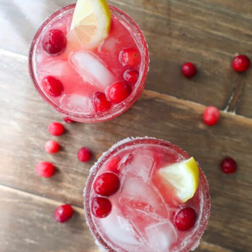 easy cranberry ginger mocktail for thanksgiving christmas and new year's