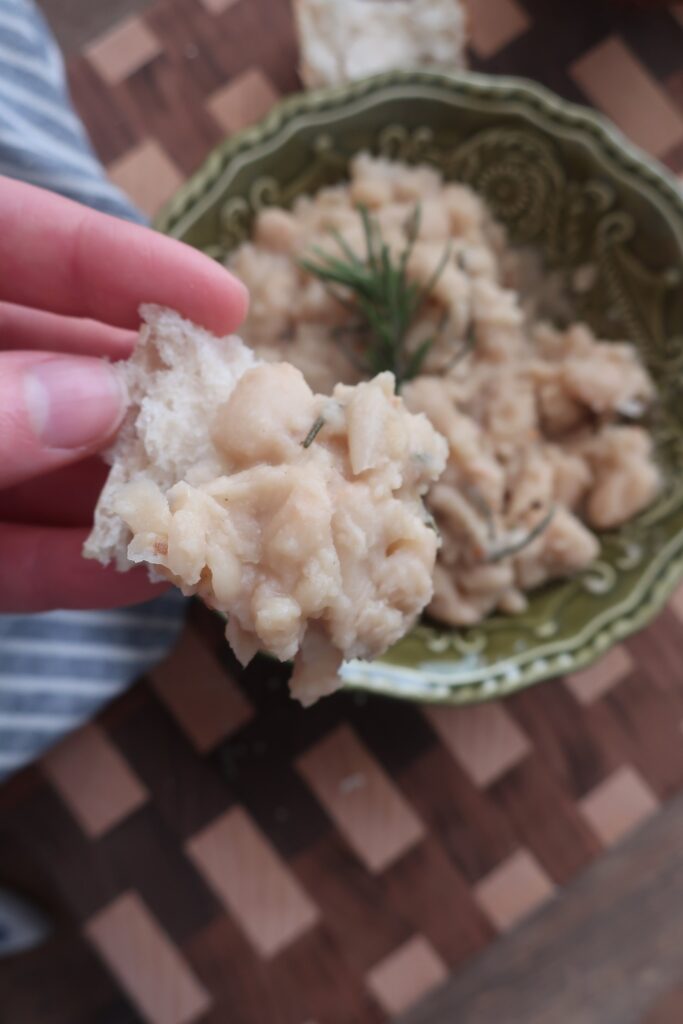 rosemary cannellini beans with french bread to dip; easy vegan recipes; protein packed recipe