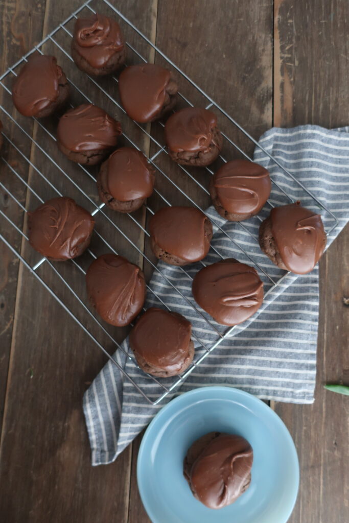 texas sheet cake cookies; fudgy chocolate frosting; chocolate cookies with chocolate frosting; cake-like cookies