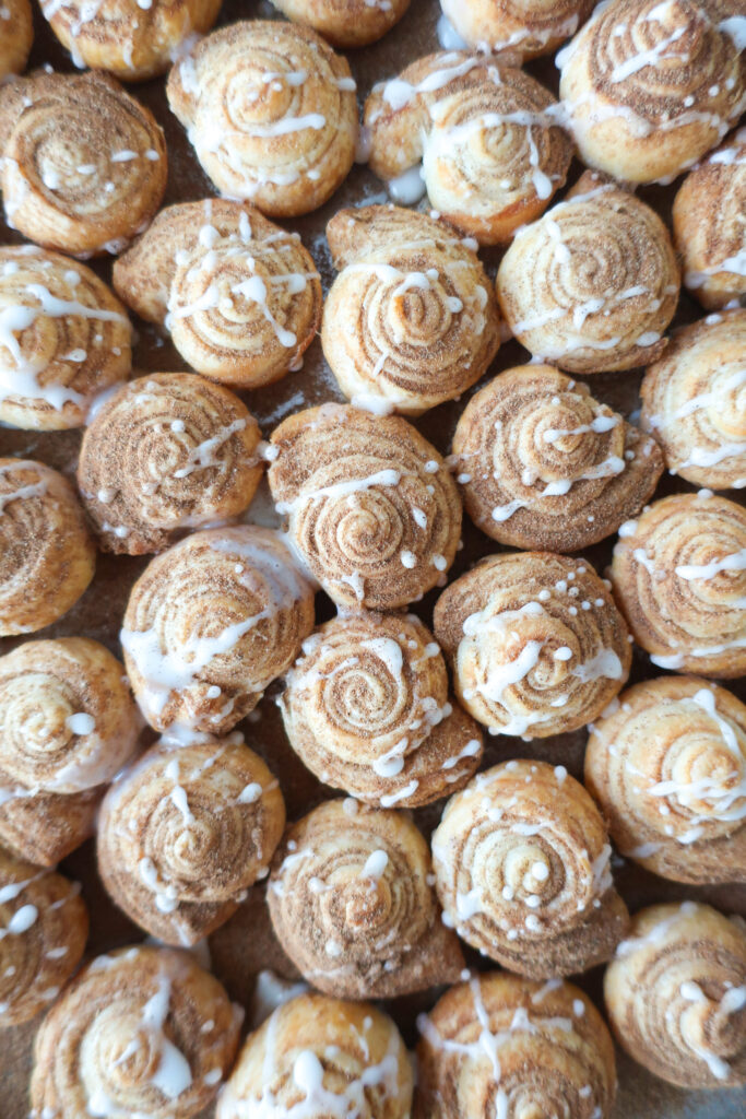 mini cinnamon swirl puff pastry