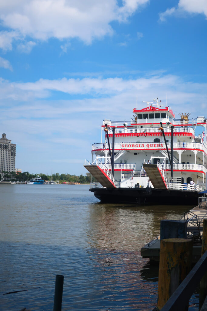 georgia queen boat savannah, georgia; female travel; women who travel; travel tips; roadtrip usa