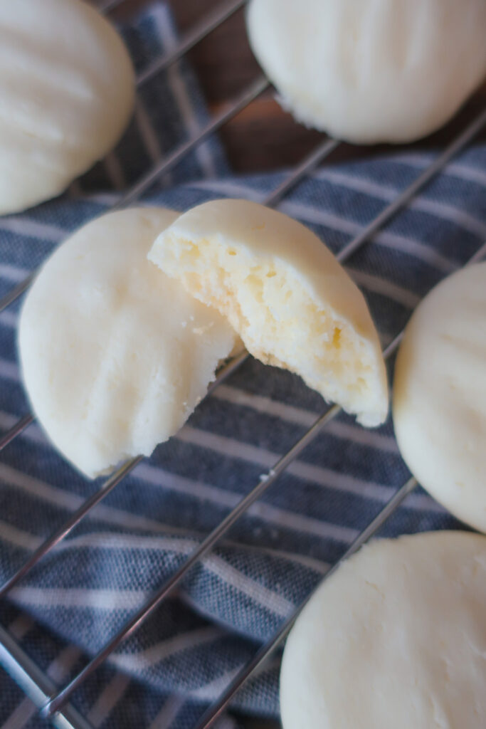 brazilian Sequilhos; brazilian cornstarch cookies