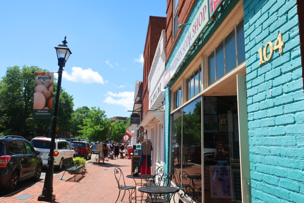 downtown davidson small towns near charlotte nc