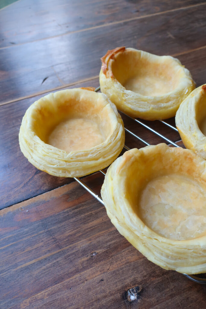 cooling puff pastry tart shells