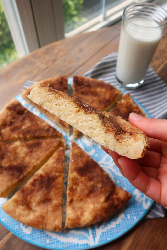 inside of snickerdoodle shortbread cookie