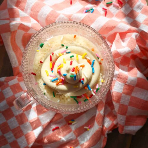 single serve funfetti cake with frosting