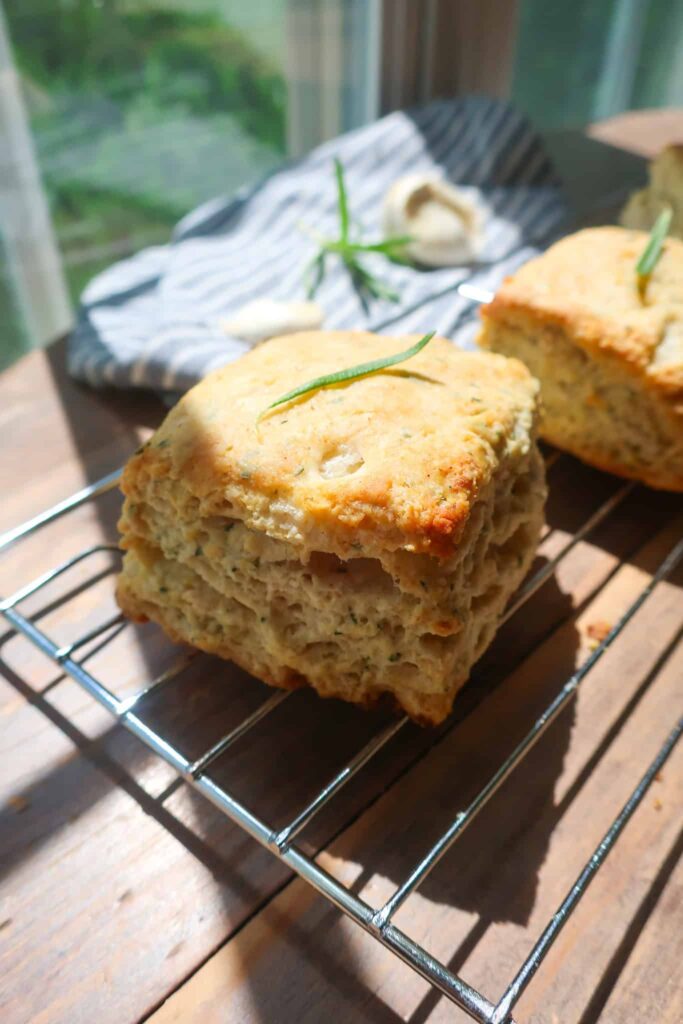 rosemary garlic biscuit recipe