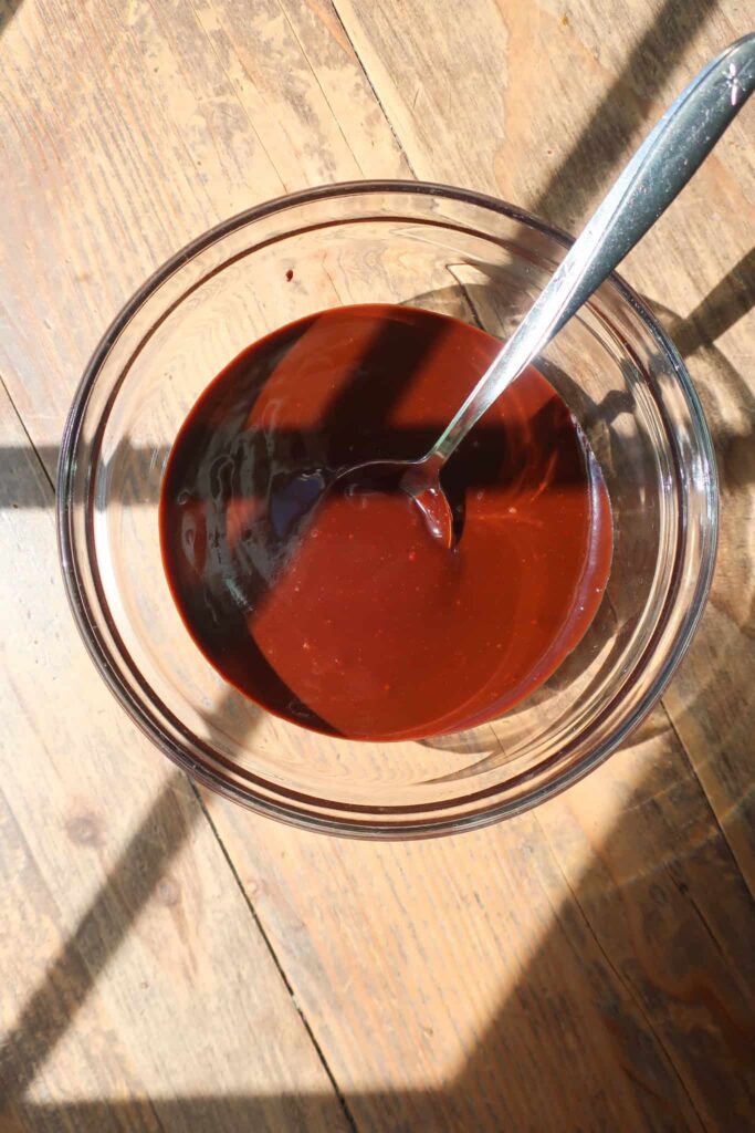 fudge sauce for swirling in frozen yogurt or ice cream