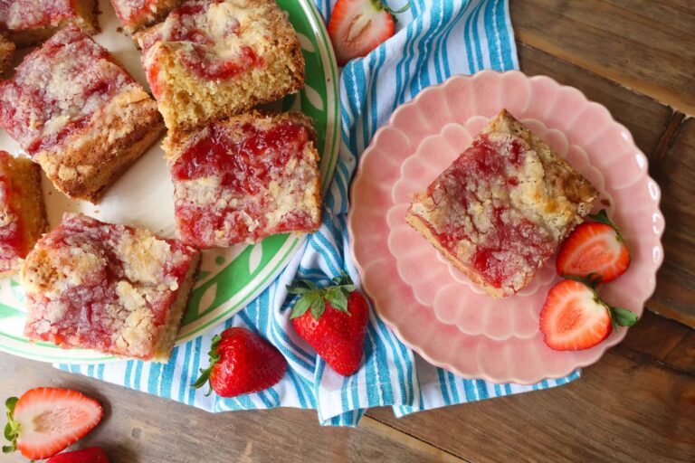 strawberry coffee cake ready to serve