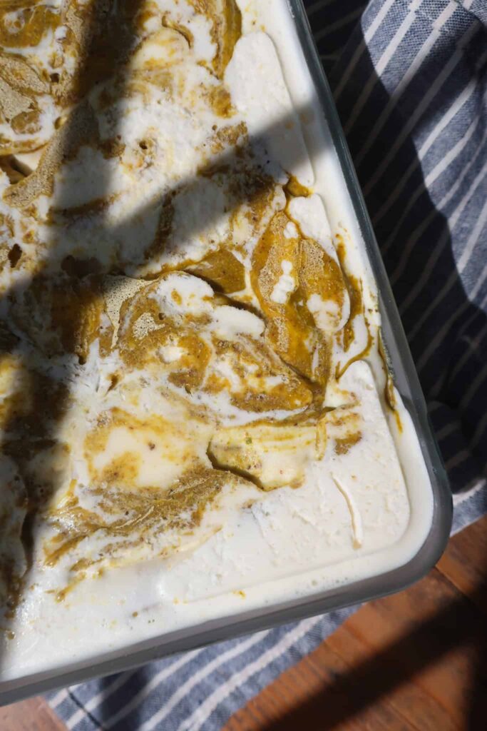 homemade pisatchio paste in frozen yogurt