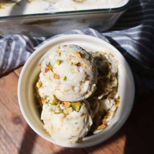 salted vanilla pistachio frozen yogurt in dish
