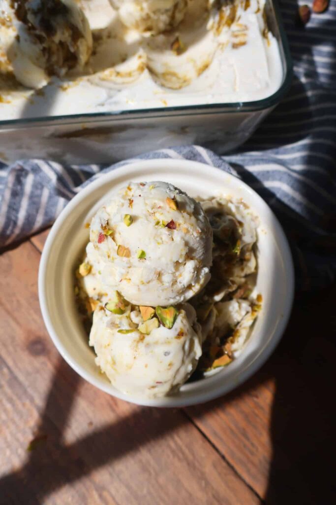 salted vanilla pistachio frozen yogurt in dish