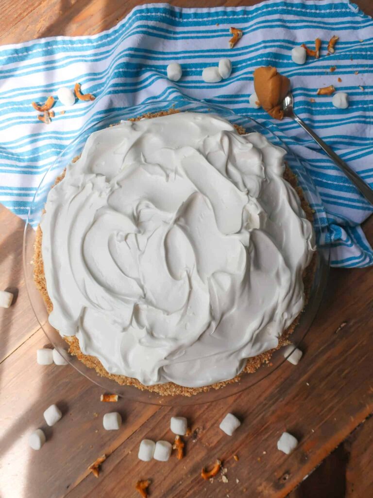 peanut butter and marshmallow pie with pretzel crust
