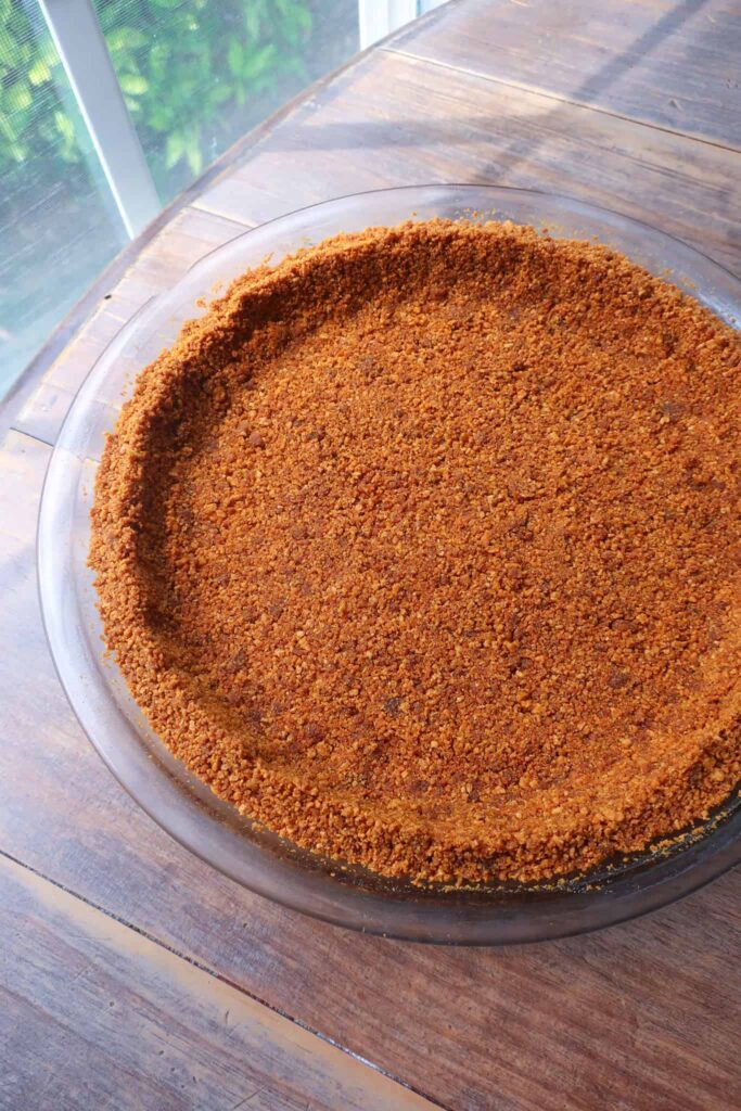 Baked graham cracker cereal crust